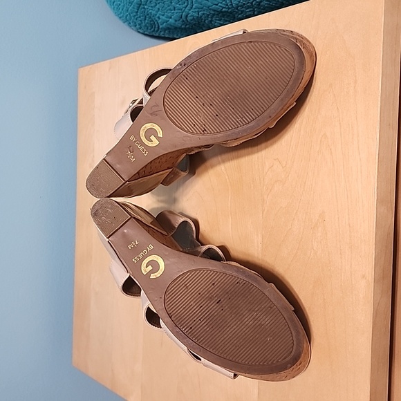 G by GUESS GG TAYMORA cream platform sandals. Size 7.5" - Picture 6 of 8